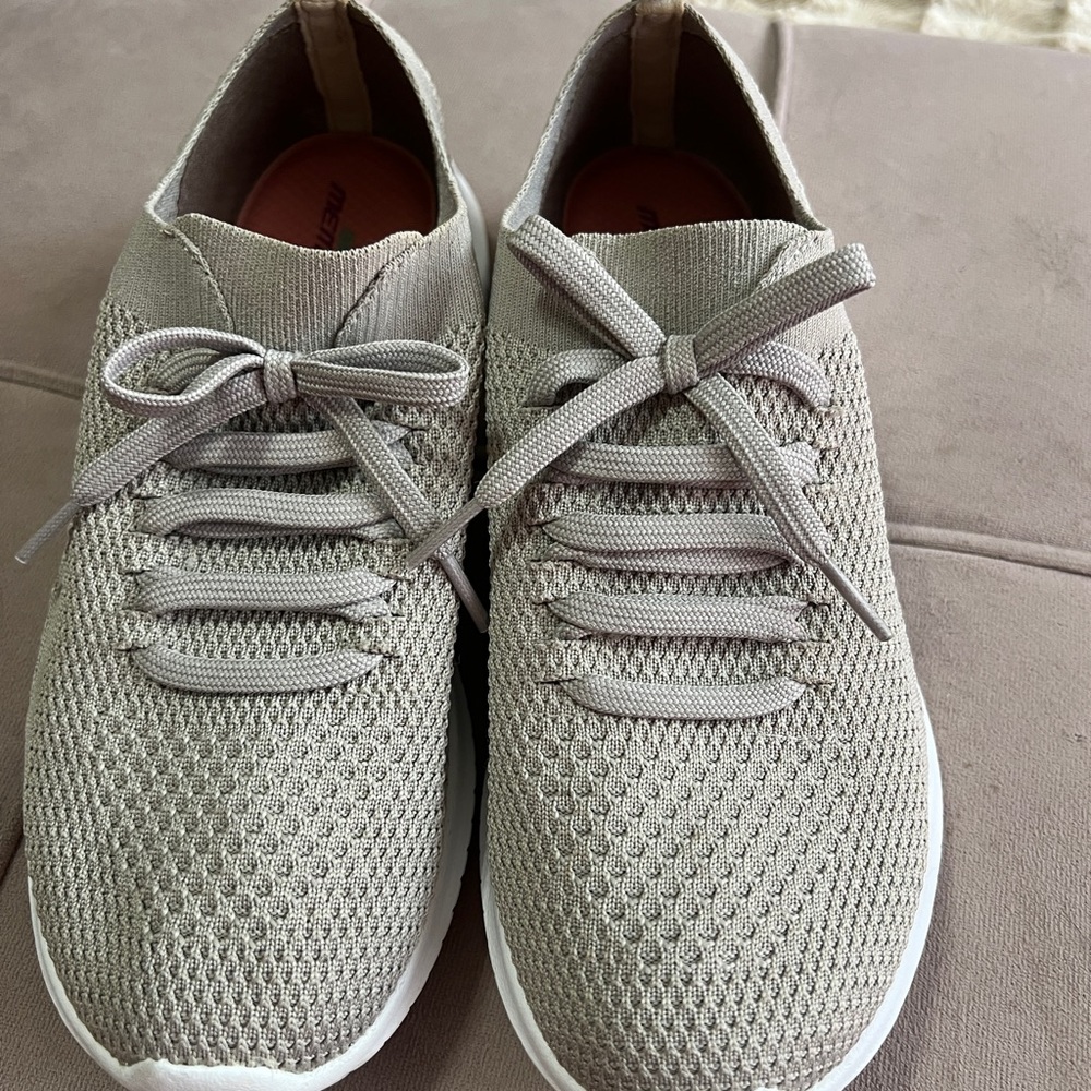 Skechers Beige Knit Sneakers